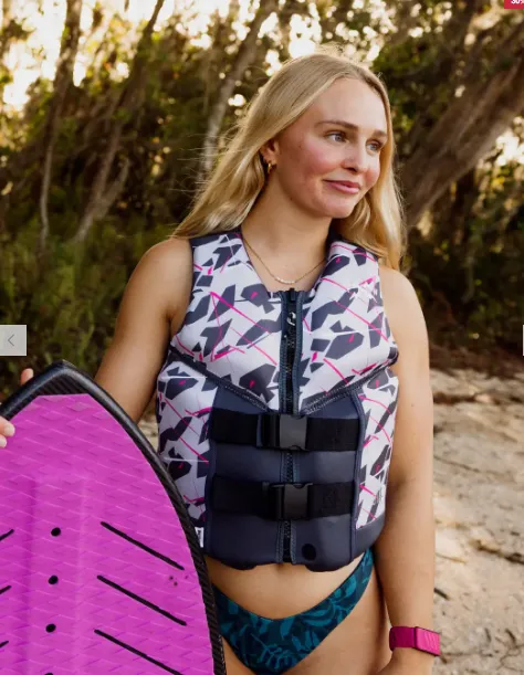 Follow Women's U1 CGA Life Vest | Grey | Sale